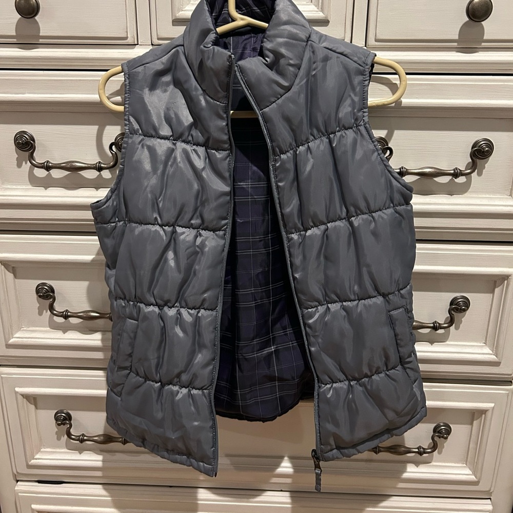 Merona reversable vest med